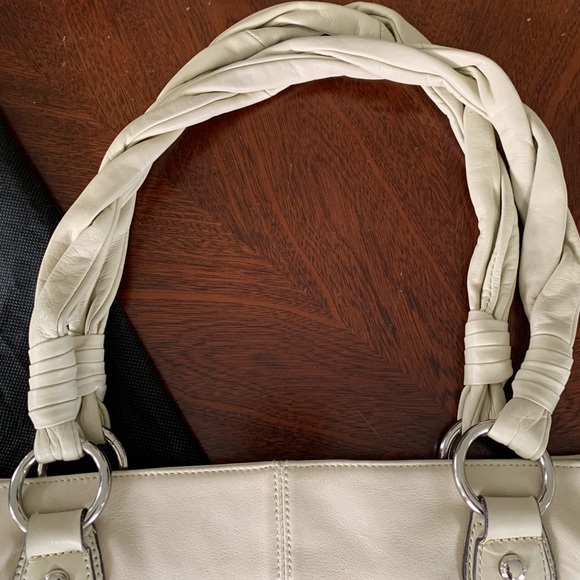 B. Makowski Cream Leather Bag - Picture 5 of 13